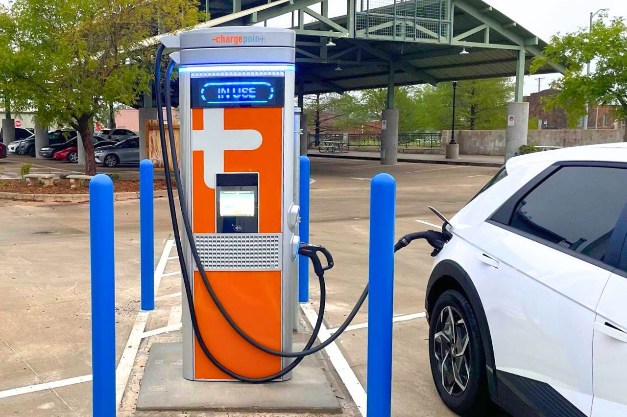 The City of Edmond, Ok used LilyPad EV services to install Level 3 ChargePoints