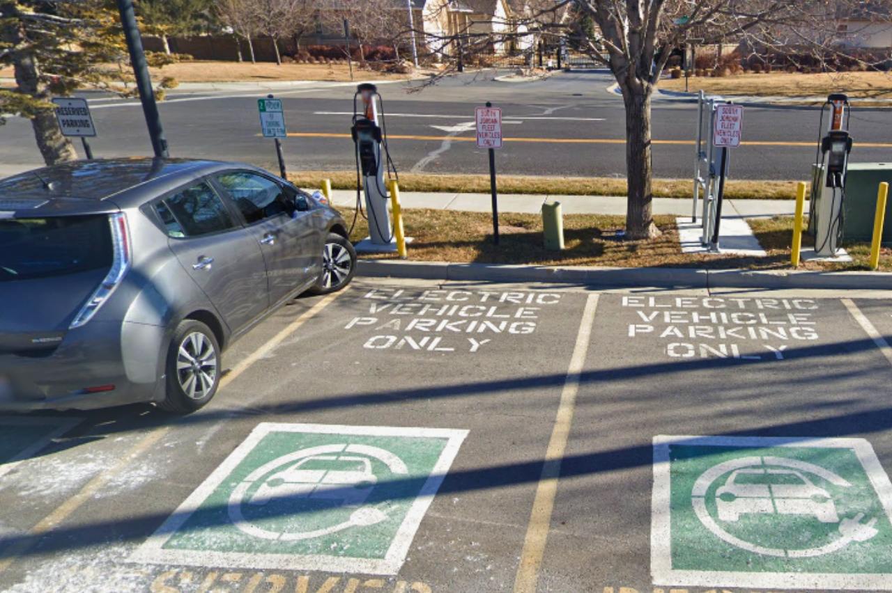 South Jordan Utah City Hall installs Level 2 ChargePoint EV stations